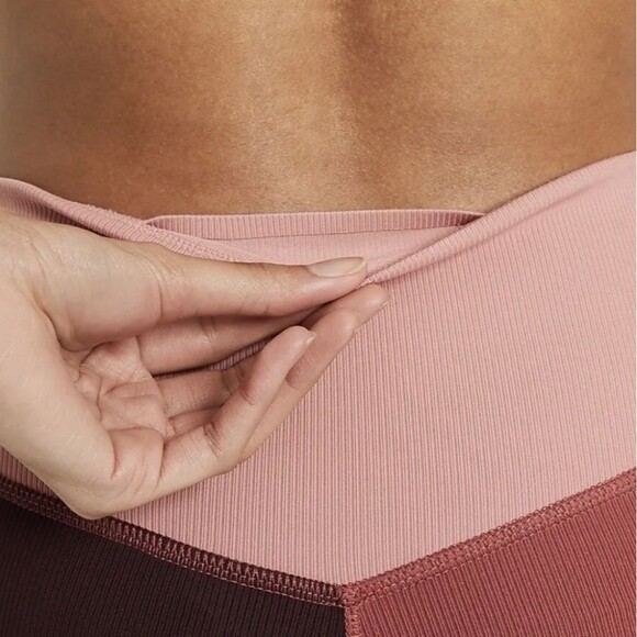 Nike One Luxe Two Tone Mid-Rise Ribbed Leggings in Canyon Rust/Clear Size 2X - Picture 3 of 11